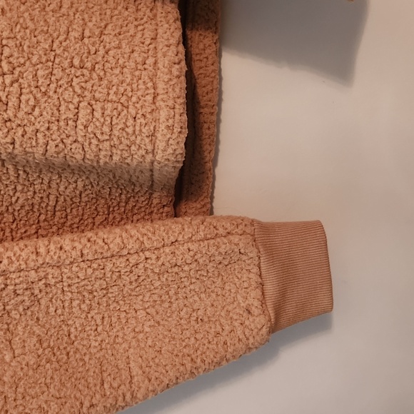 Banana Republic teddy sweater - Picture 3 of 8